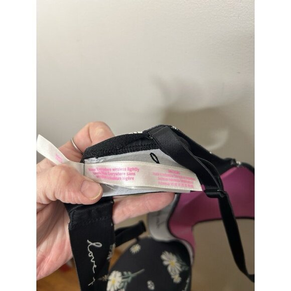 PINK Victoria’s Secret Floral Wear Everywhere Lightly Lined Bra Size 36C - Picture 7 of 8